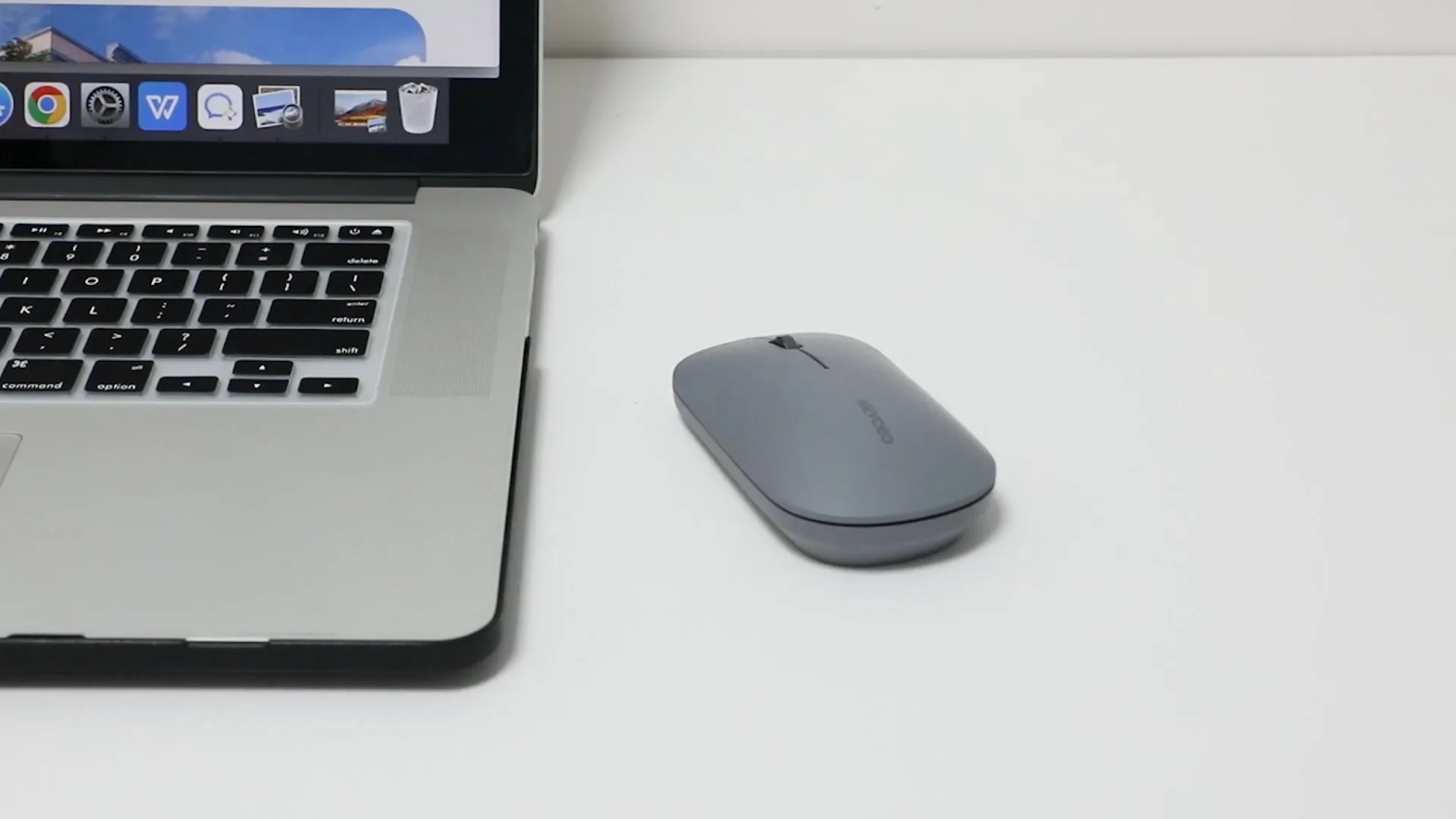 2.4G mouse Wireless bluetooth ergonomic Office mouse rechargeable colorful available easy to carry the use of flexible scenarios 1