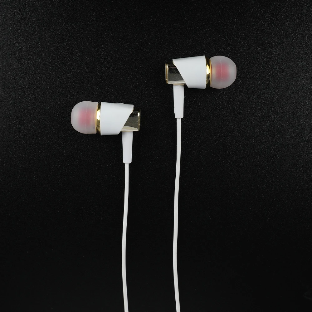 2023 Fabbrica di auricolari cablati Accessori per cuffie da 3,5 mm Tappi per le orecchie cablati per auricolari all'ingrosso 1